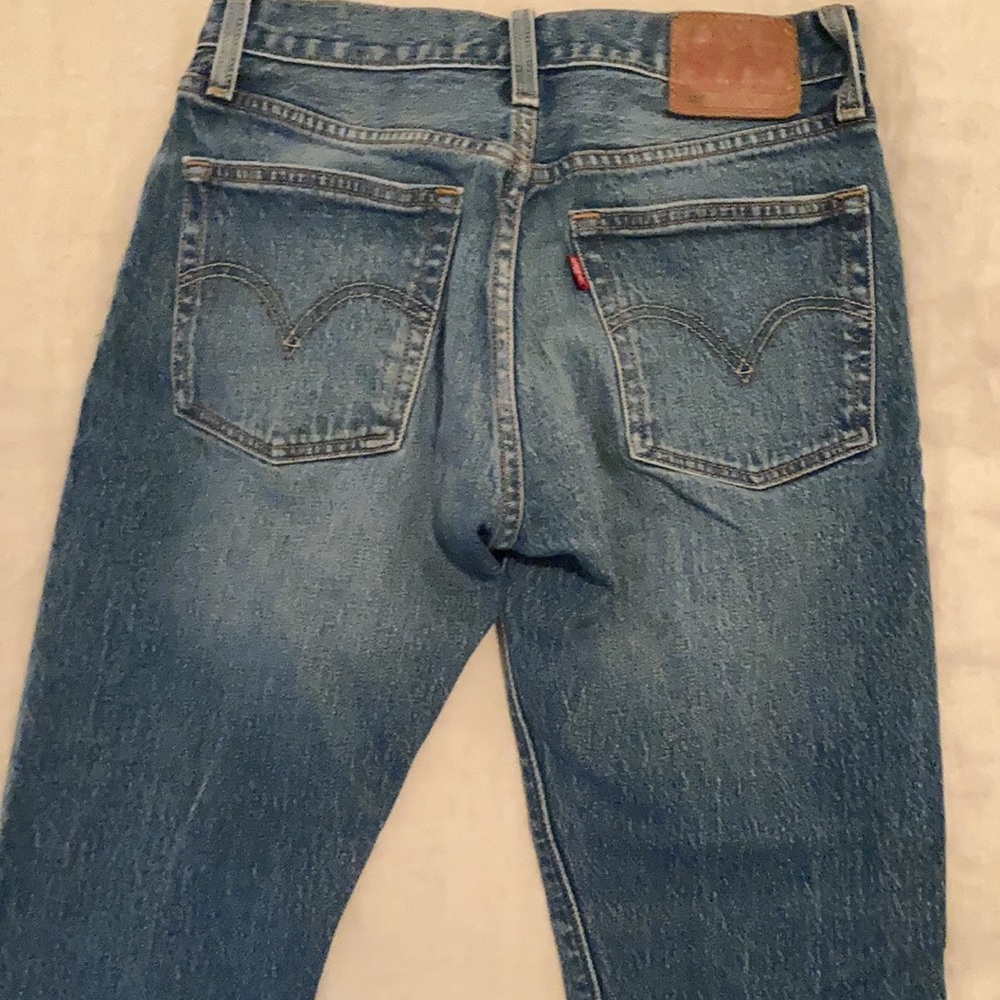 Levi 501 - Picture 2 of 3